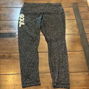Lululemon / Soul Cycle Black and White Patterned Leggings Soul and Star design